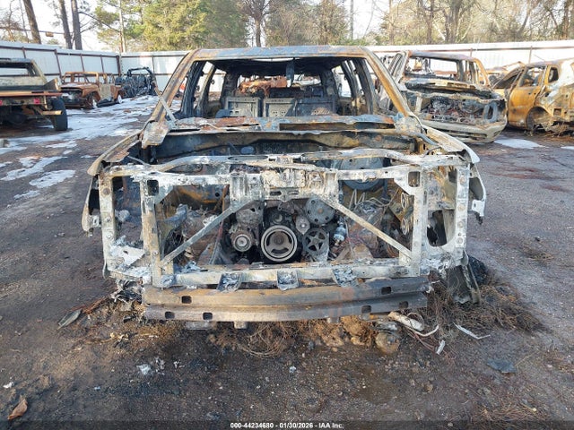 1GNSKHKC3GR112667 Chevrolet Suburban Lt
