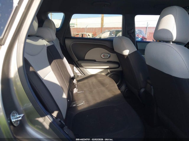 KNDJN2A27H7484933 KIA Soul
