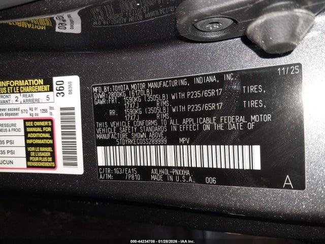 Toyota SIENNA XLE 2025 5TDYRKEC0SS289999 Image 9