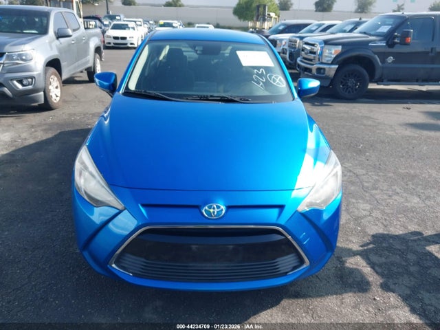 3MYDLBYV4HY194040 Toyota YARIS IA
