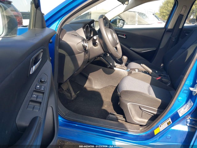 3MYDLBYV4HY194040 Toyota YARIS IA