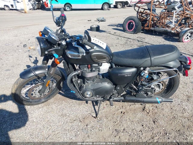 SMTD10GN9KT918767 Triumph Motorcycle Bonneville T100
