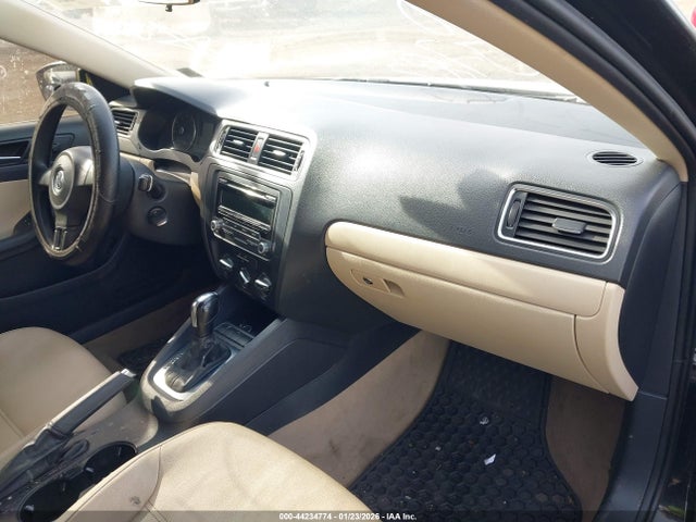 2012 Volkswagen Jetta 2.5l Se მანქანა იყიდება აუქციონზე, vin: 3VWDP7AJ7CM067688, აუქციონის ნომერი: 44234774