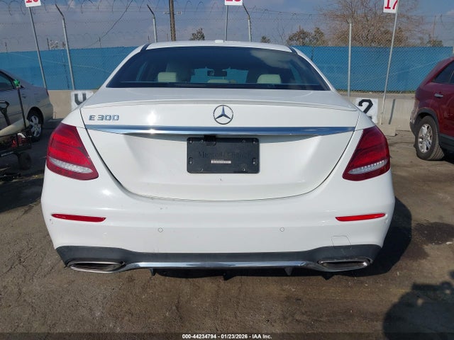 WDDZF4JB1JA376690 Mercedes-Benz E 300