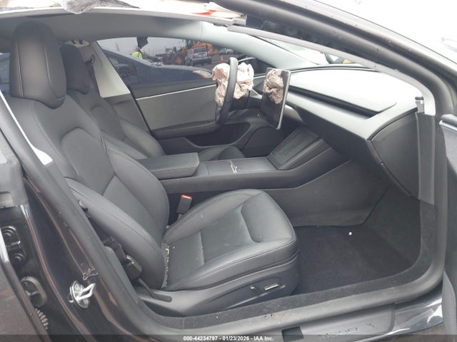 2025 TESLA MODEL 3 5YJ3E1EA0SF072519 Photo 4