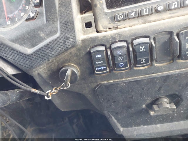 3NSPAL929LF131787 Polaris Rzr Turbo S