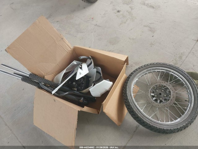 3H1KD1312SD200820 Honda Xr150l E