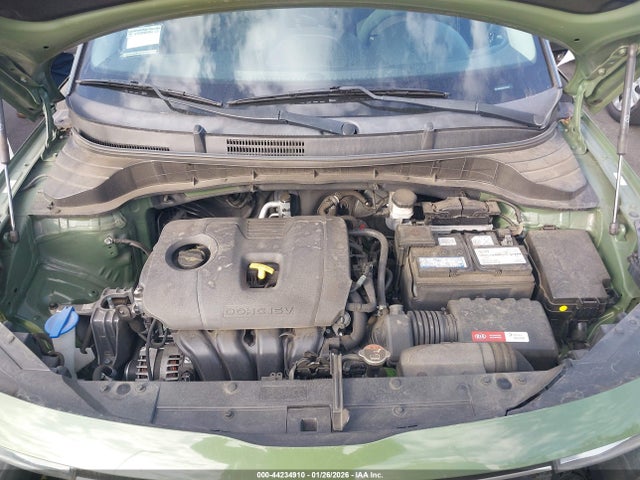 KNDJ23AU8L7055941 KIA Soul X-line