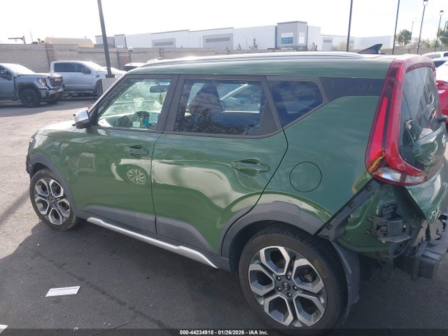 KNDJ23AU8L7055941 KIA Soul X-line
