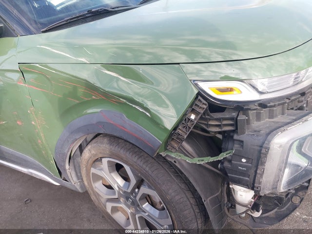 KNDJ23AU8L7055941 KIA Soul X-line
