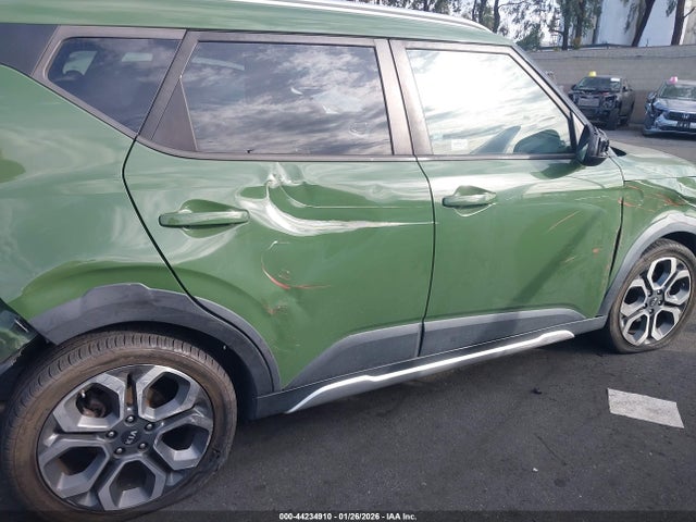 KNDJ23AU8L7055941 KIA Soul X-line