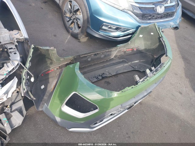 KNDJ23AU8L7055941 KIA Soul X-line