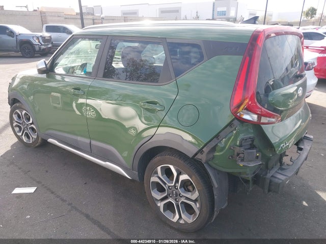 KNDJ23AU8L7055941 KIA Soul X-line
