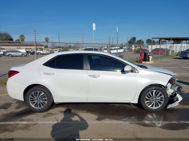 Toyota Corolla Xle 2018 5YFBURHEXJP758176 Image 14
