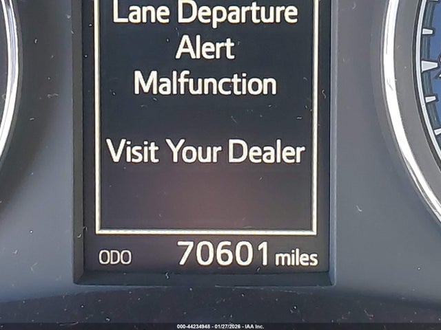 Toyota Corolla Xle 2018 5YFBURHEXJP758176 Image 16