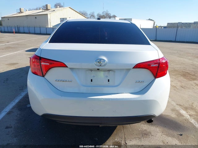 Toyota Corolla Xle 2018 5YFBURHEXJP758176 Image 17