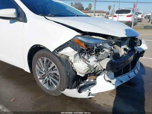 Toyota Corolla Xle 2018 5YFBURHEXJP758176 Image 19