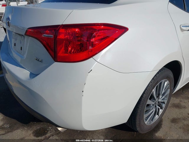 Toyota Corolla Xle 2018 5YFBURHEXJP758176 Image 20