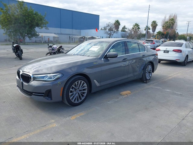 BMW 530I 2021 WBA53BH06MCF22665 Image 2