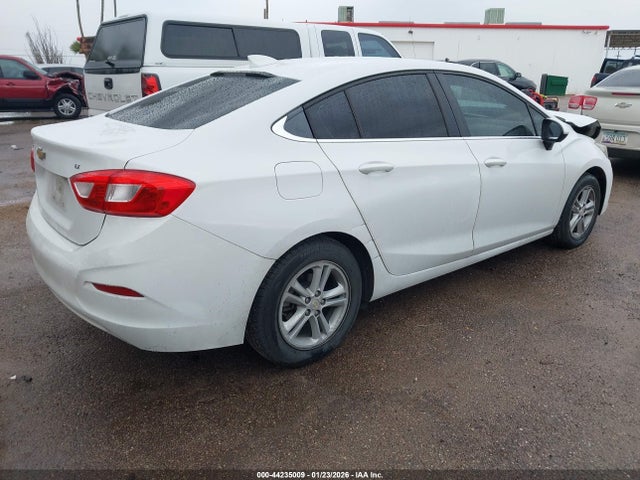 1G1BE5SM4H7101710 Chevrolet Cruze Lt Auto