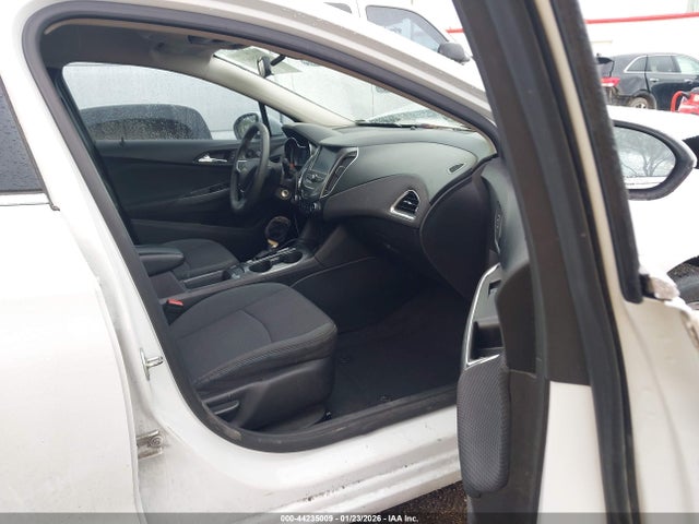 1G1BE5SM4H7101710 Chevrolet Cruze Lt Auto