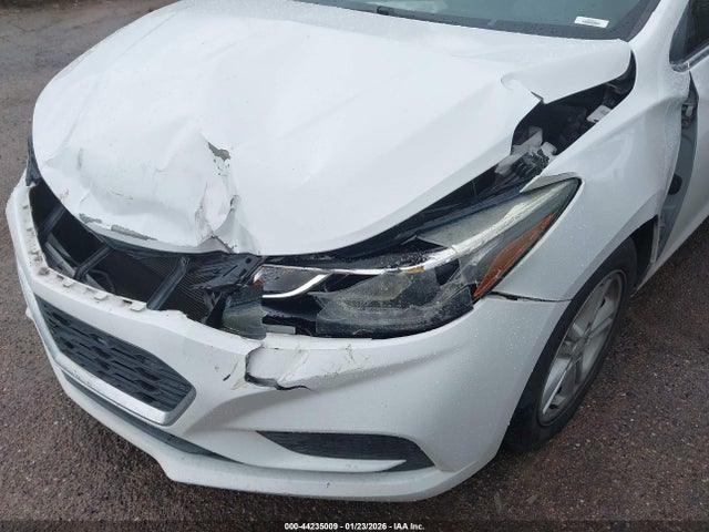 1G1BE5SM4H7101710 Chevrolet Cruze Lt Auto