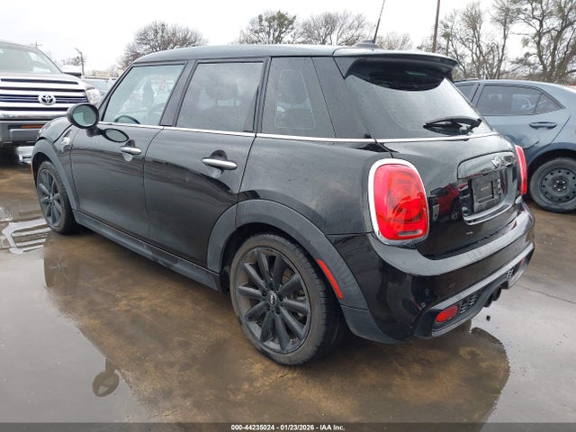 2016 MINI HARDTOP WMWXU3C56G2D28730 Photo 2