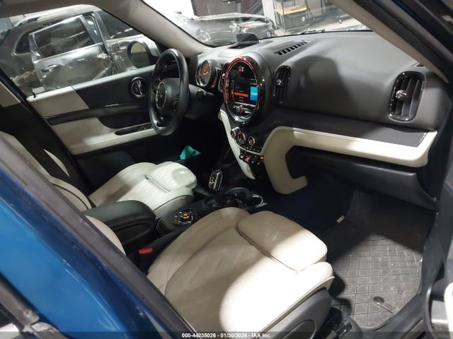 2020 MINI COUNTRYMAN WMZYW7C03L3L34032 Photo 4