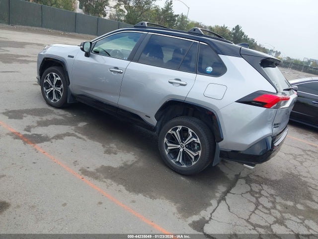 2022 TOYOTA RAV4 PRIME JTMEB3FV8ND090728 Photo 2