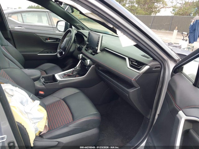 2022 TOYOTA RAV4 PRIME JTMEB3FV8ND090728 Photo 4