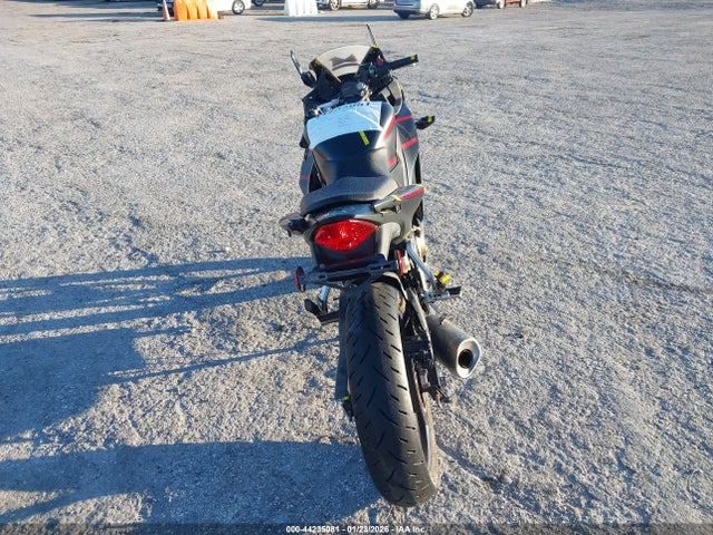 MLHNC5104J5400900 Honda Cbr300 R