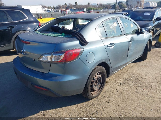 2011 MAZDA MAZDA3 JM1BL1UG8B1467869 Photo 3