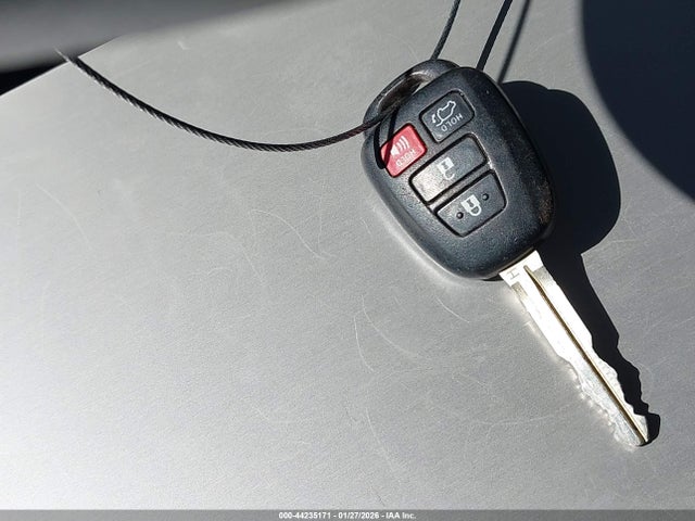 2T3WFREV1HW362928 Toyota Rav4 Xle
