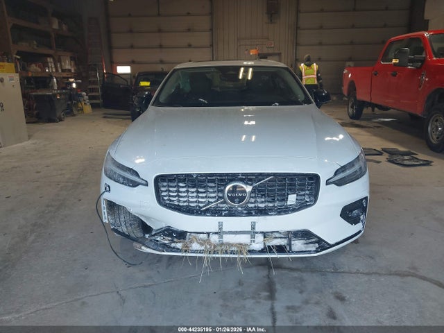 Aukcja sprzedaży 2024 Volvo S60 B5 Plus Dark Theme, vin: 7JRL12TL9RG282690, numer aukcji: 44235195