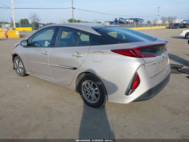 2019 TOYOTA PRIUS PRIME JTDKARFP9K3116166 Photo 2