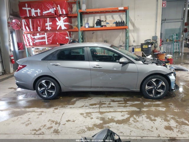 KMHLS4AG5PU494560 Hyundai ELANTRA SEL