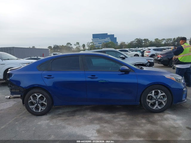 3KPF24AD9ME364220 KIA Forte Lxs