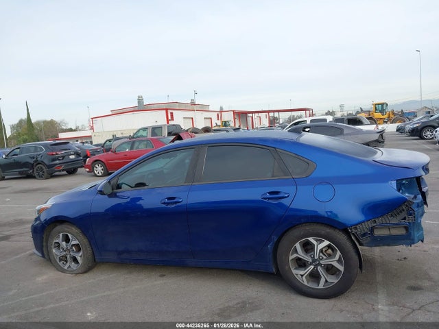 3KPF24AD9ME364220 KIA Forte Lxs