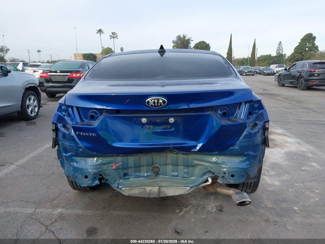 3KPF24AD9ME364220 KIA Forte Lxs
