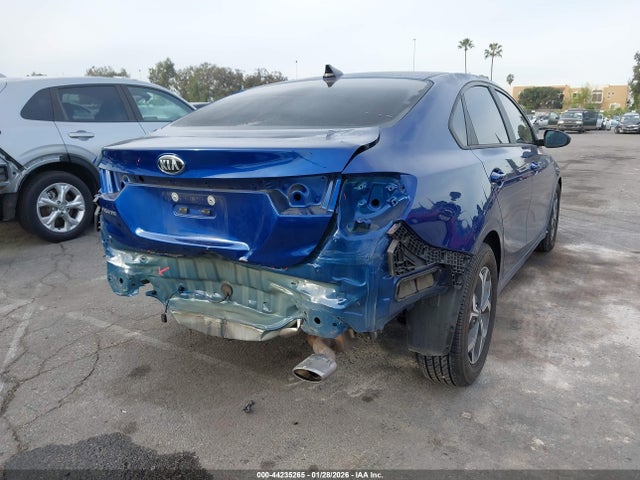 3KPF24AD9ME364220 KIA Forte Lxs