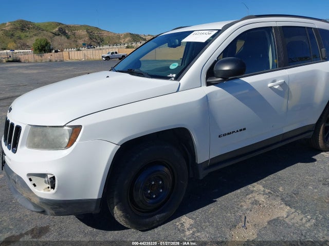 1C4NJDBB4FD162580 Jeep Compass Altitude Edition