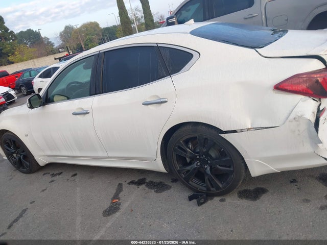 JN1BY1AP4FM542628 Infiniti Q70 3.7