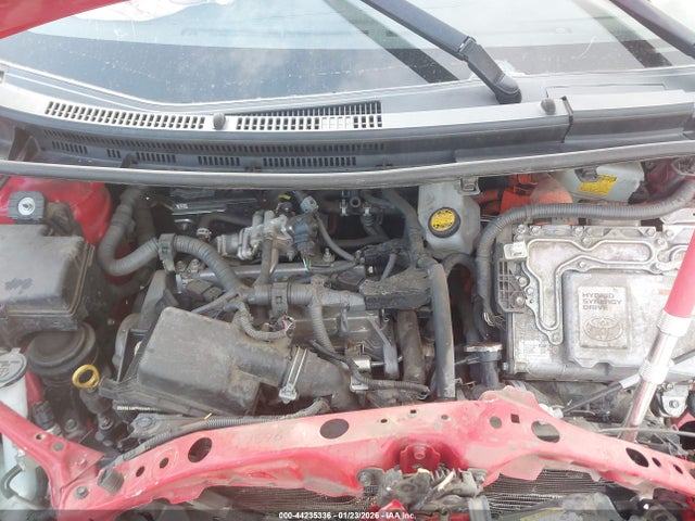 JTDKDTB37G1128035 Toyota Prius C Four