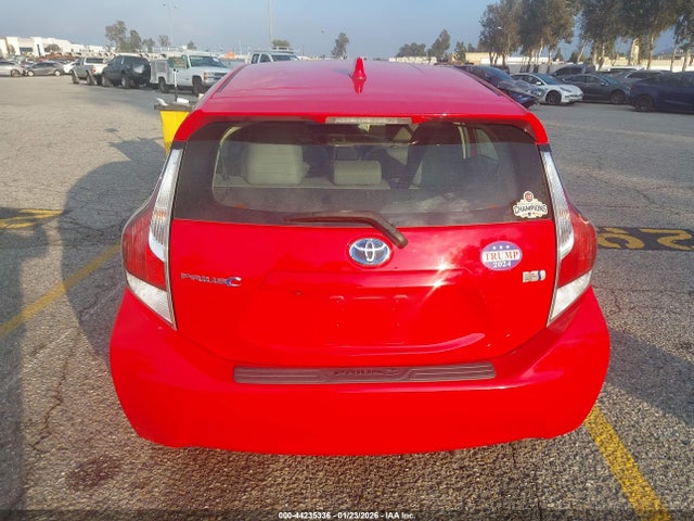 JTDKDTB37G1128035 Toyota Prius C Four