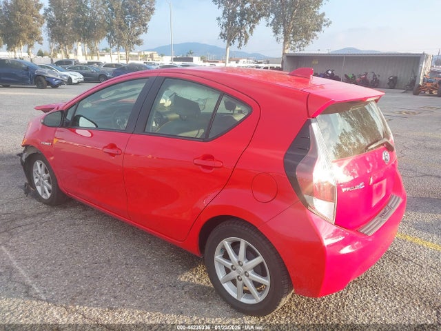 JTDKDTB37G1128035 Toyota Prius C Four
