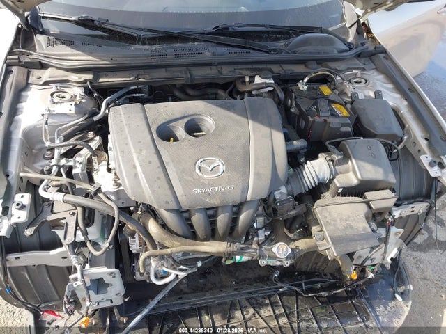 JM1BPAML8N1511908 Mazda Mazda3 Premium