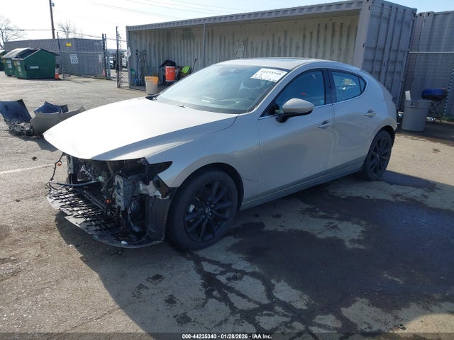 JM1BPAML8N1511908 Mazda Mazda3 Premium
