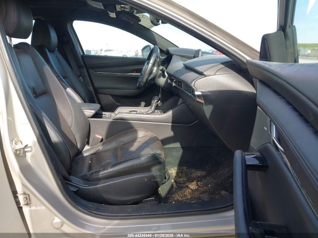 JM1BPAML8N1511908 Mazda Mazda3 Premium
