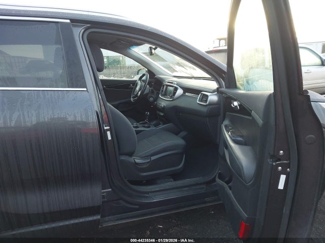 5XYPGDA39HG327996 KIA Sorento 2.4l Lx