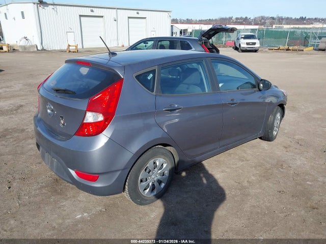 KMHCT5AE0HU313173 Hyundai ACCENT SE